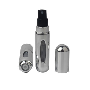 Petit flacon vaporisateur de voyage réutilisable. Contenance 5 ml. Vendu vide.