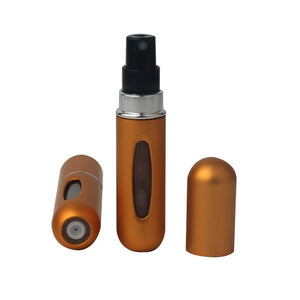 Petit flacon vaporisateur de voyage réutilisable. Contenance 5 ml. Vendu vide.